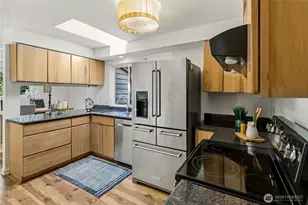 10320 NE 123rd Pl, Kirkland, WA 98034 - Photo 8