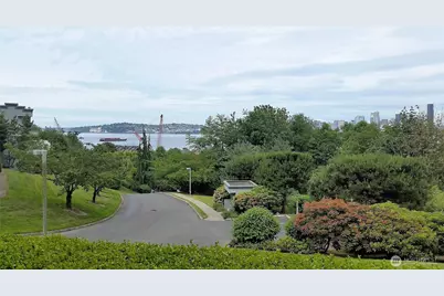 2349 SW Harbor Avenue SW #101, Seattle, WA 98126 - Photo 1