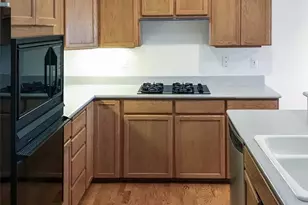 2349 SW Harbor Ave SW, Seattle, WA 98126 - Photo 10
