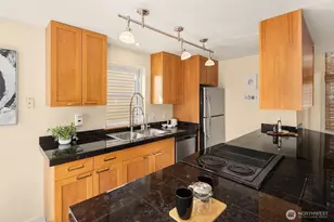 2609 NW 57th St, Seattle, WA 98107 - Photo 10