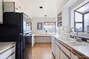 17115 32nd Ave NE, Lake Forest Park, WA 98155 - Photo 16