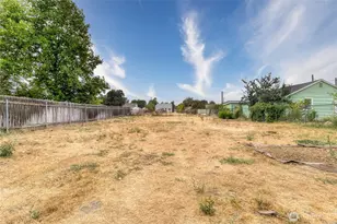 904 SE Birch Ave, College Place, WA 99324 - Photo 38