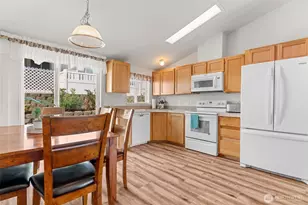 1228 Hill St, Wenatchee, WA 98801 - Photo 8