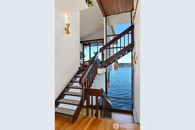 9620 Rainier Avenue S, Seattle, WA 98118 - Photo 8