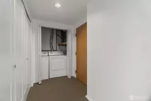 121 Vine St, Seattle, WA 98121 - Photo 12