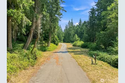 7495 Jewett Road, Clinton, WA 98236 - Photo 2
