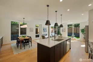 817 NE 100th St, Seattle, WA 98125 - Photo 6