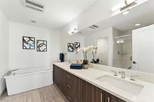 10762 SE 1st Dr, Bellevue, WA 98004 - Photo 14