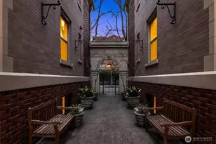 129 Warren Ave N, Seattle, WA 98109 - Photo 16