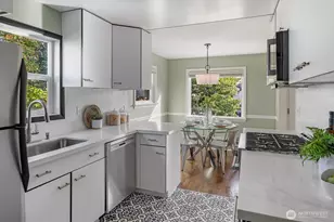 1022 NE 72nd St, Seattle, WA 98115 - Photo 10