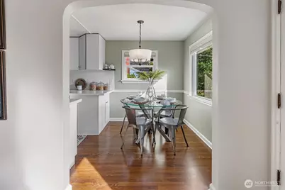 1022 NE 72nd Street, Seattle, WA 98115 - Photo 6