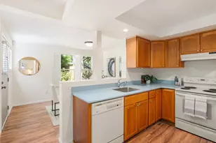 4170 244th Pl SE, Sammamish, WA 98029 - Photo 4