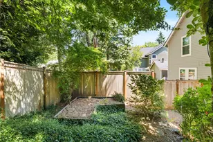 4170 244th Pl SE, Sammamish, WA 98029 - Photo 18