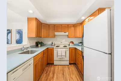4170 244th Place SE, Sammamish, WA 98029 - Photo 10