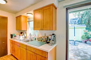 1100 N 18th St, Mount Vernon, WA 98273 - Photo 10