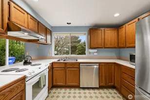 5717 60th St Ct W, University Place, WA 98467 - Photo 6
