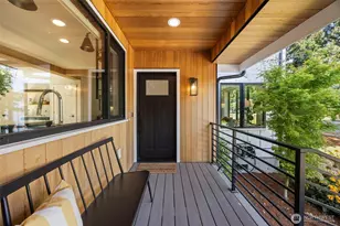 9047 51st Ave NE, Seattle, WA 98115 - Photo 2