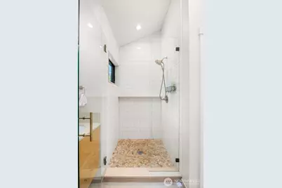 9047 51st Avenue NE, Seattle, WA 98115 - Photo 30