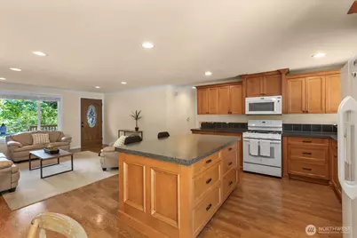 13204 60th Drive SE, Everett, WA 98208 - Photo 10