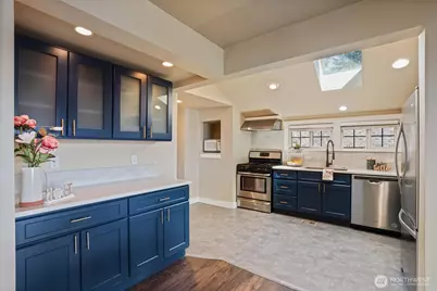 735 S Summit Avenue, Bremerton, WA 98312 - Photo 12