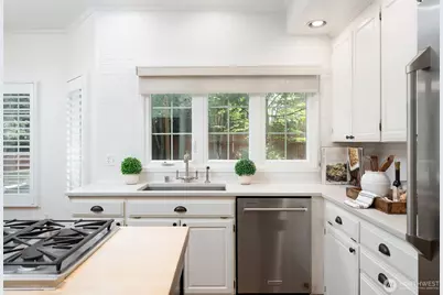 23837 SE 45th Street, Sammamish, WA 98029 - Photo 8