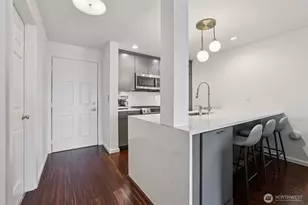 520 2nd Ave W, Seattle, WA 98119 - Photo 4