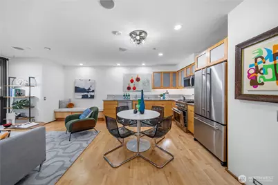 5611 University Way NE #200B, Seattle, WA 98105 - Photo 6
