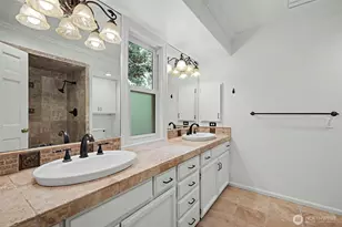 2235 Sahalee Dr E, Sammamish, WA 98074 - Photo 10