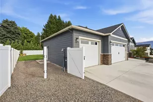 625 S Perry Ave, East Wenatchee, WA 98802 - Photo 4