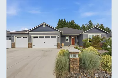 625 S Perry Avenue, East Wenatchee, WA 98802 - Photo 2