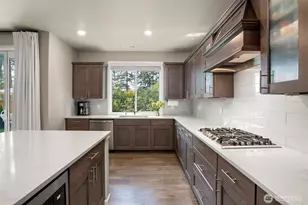 17614 Crossing Dr E, Puyallup, WA 98374 - Photo 10