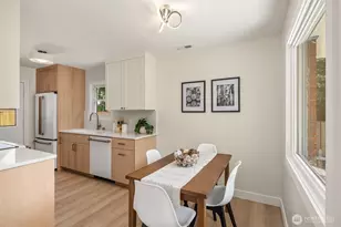 11056 Goodwin Way NE, Seattle, WA 98125 - Photo 12