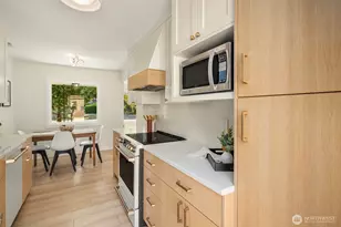 11056 Goodwin Way NE, Seattle, WA 98125 - Photo 10