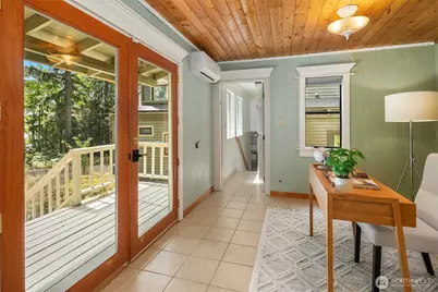 12640 Manzanita Road NE, Bainbridge Island, WA 98110 - Photo 18