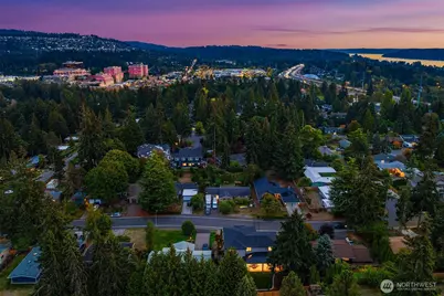 12622 SE 27th Street, Bellevue, WA 98005 - Photo 2