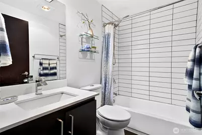 2122 NE 89th Street, Seattle, WA 98115 - Photo 14