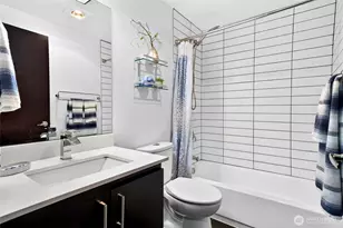 2122 NE 89th St, Seattle, WA 98115 - Photo 14