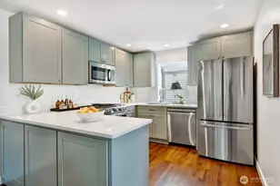 14360 Stone Ave N, Seattle, WA 98133 - Photo 4