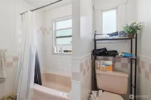 5060 Renton Ave S, Seattle, WA 98118 - Photo 34