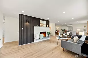 2538 NE 107th St, Seattle, WA 98125 - Photo 2