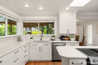 430 Ericksen Avenue NE, Bainbridge Island, WA 98110 - Photo 14