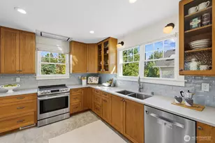 6741 9th Ave NW, Seattle, WA 98117 - Photo 8