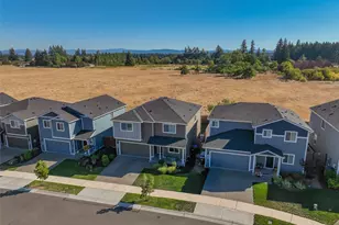 15057 Iverson Loop SE, Yelm, WA 98597 - Photo 2