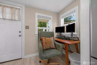 2430 Oakes Avenue, Everett, WA 98201 - Photo 14