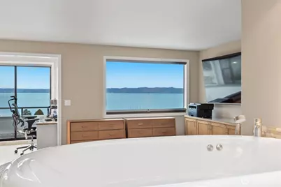 505 S Marine View Way, Federal Way, WA 98003 - Photo 16