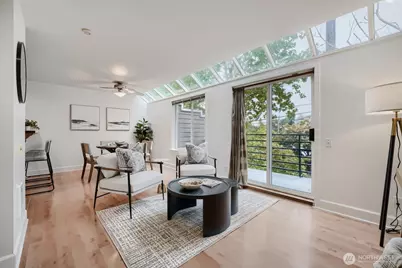 115 W Galer Street #304, Seattle, WA 98119 - Photo 2