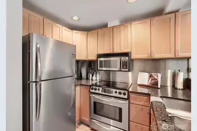 115 W Galer Street #304, Seattle, WA 98119 - Photo 6