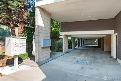 2502 N 50th Street #103, Seattle, WA 98103 - Photo 22