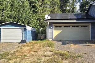 714 Tipsoo Loop S, Rainier, WA 98576 - Photo 4