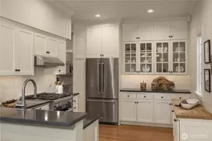 716 15th Ave E, Seattle, WA 98112 - Photo 16